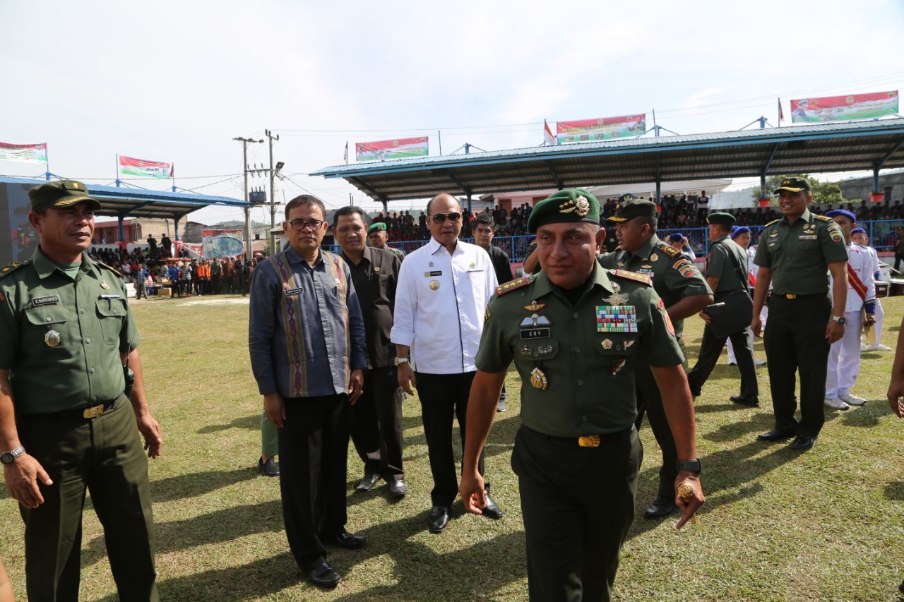 Pangkostrad Letjen TNI Edy Rahmayadi