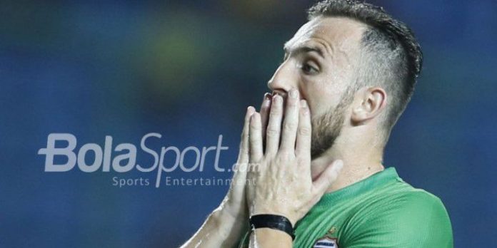 Penyerang Bhayangkara FC, Ilija Spasojevic, bereaksi pada lanjutan laga Liga 1 kontra Persipura Jayapura, 9 September 2017.(HERKA YANIS PANGARIBOWO/BOLA/BOLASPORT)