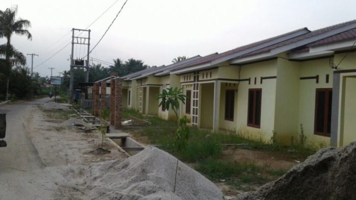 Perumahan Rumah Pondok Tiga yang berada di Jalan Simpang SPP Desa Jaharun A Kecamatan Galang, Jumat (24/11/2017).